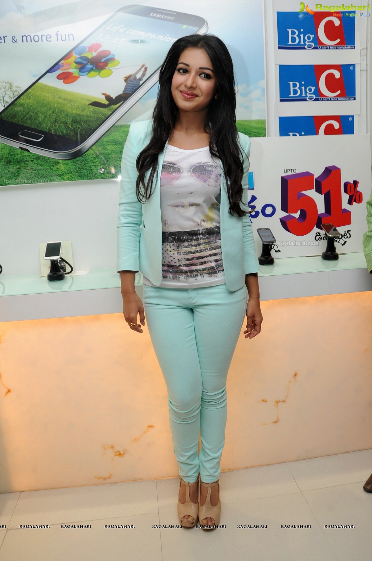 Catherine Tresa inaugurates Big C at KPHB Colony, Hyderabad