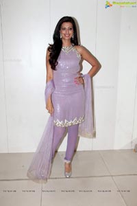 Hamsa Nandini launches CMR Ashadam Festive Collection