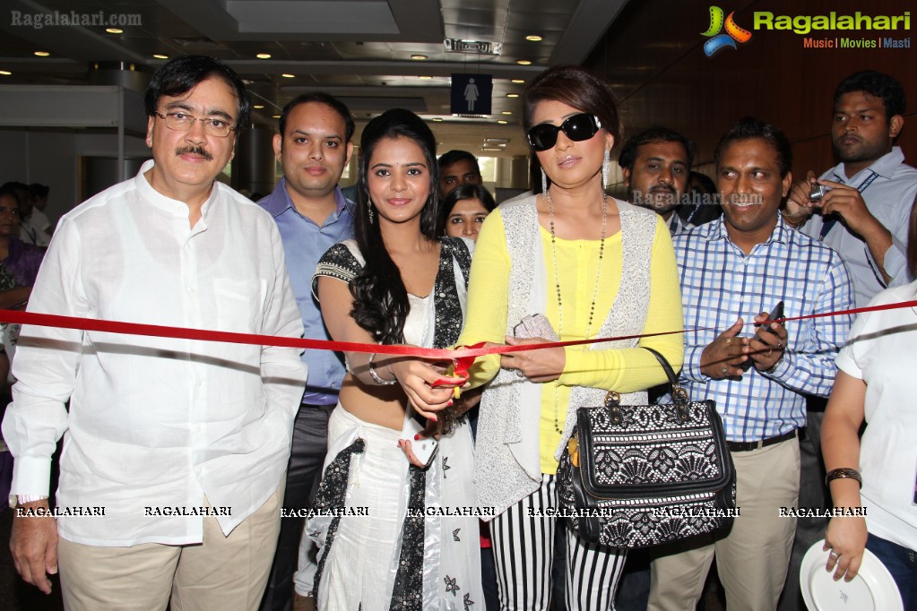 Shreedevi Chowdary inaugurates Times Gehena Jewellery and Bridal Exhibition