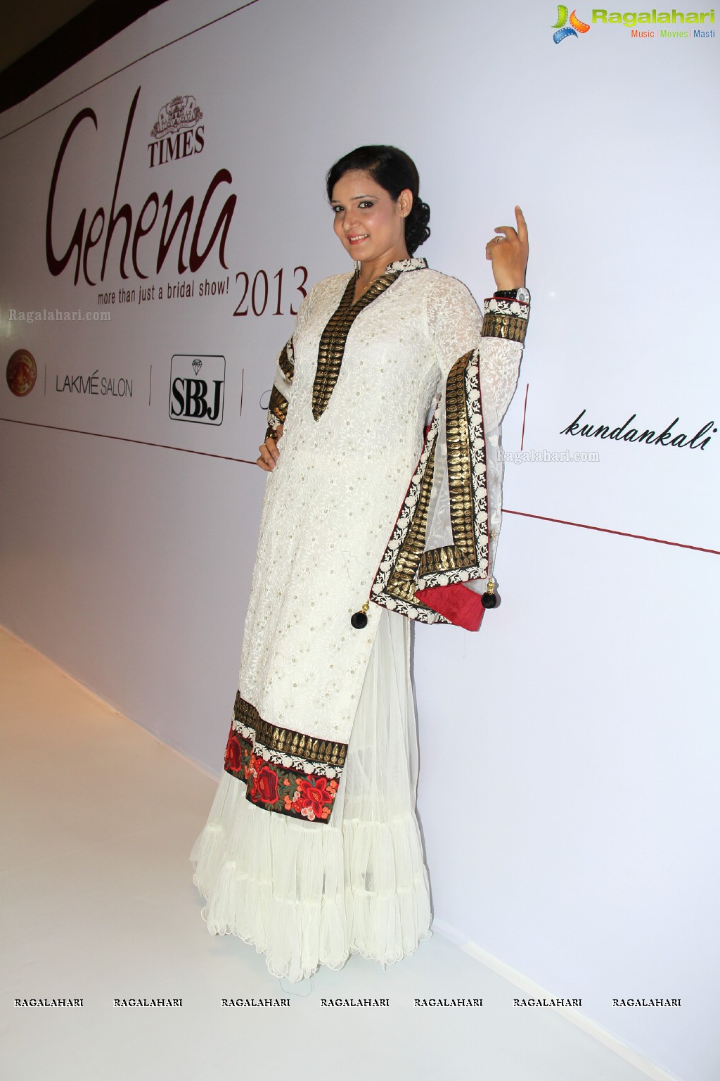 Shreedevi Chowdary inaugurates Times Gehena Jewellery and Bridal Exhibition