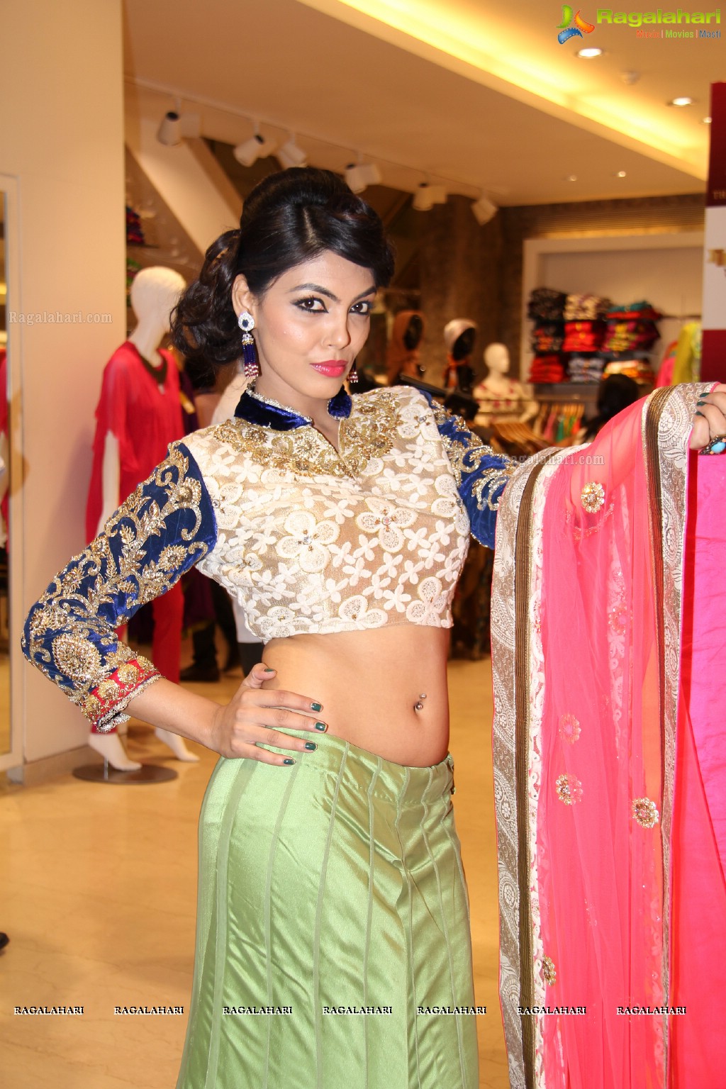 Neeru's Emporio NRI Collection 2013, Hyderabad