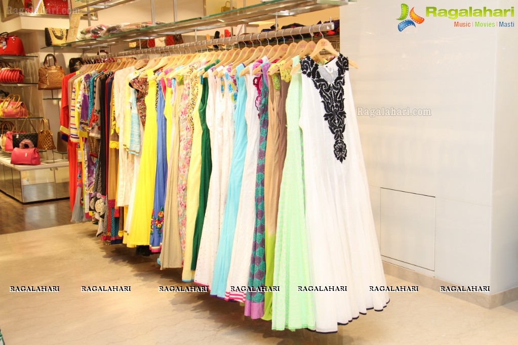 Neeru's Emporio NRI Collection 2013, Hyderabad