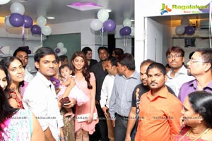 Pranitha launches Naturals at Barkatpura