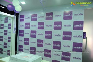 Pranitha launches Naturals at Barkatpura