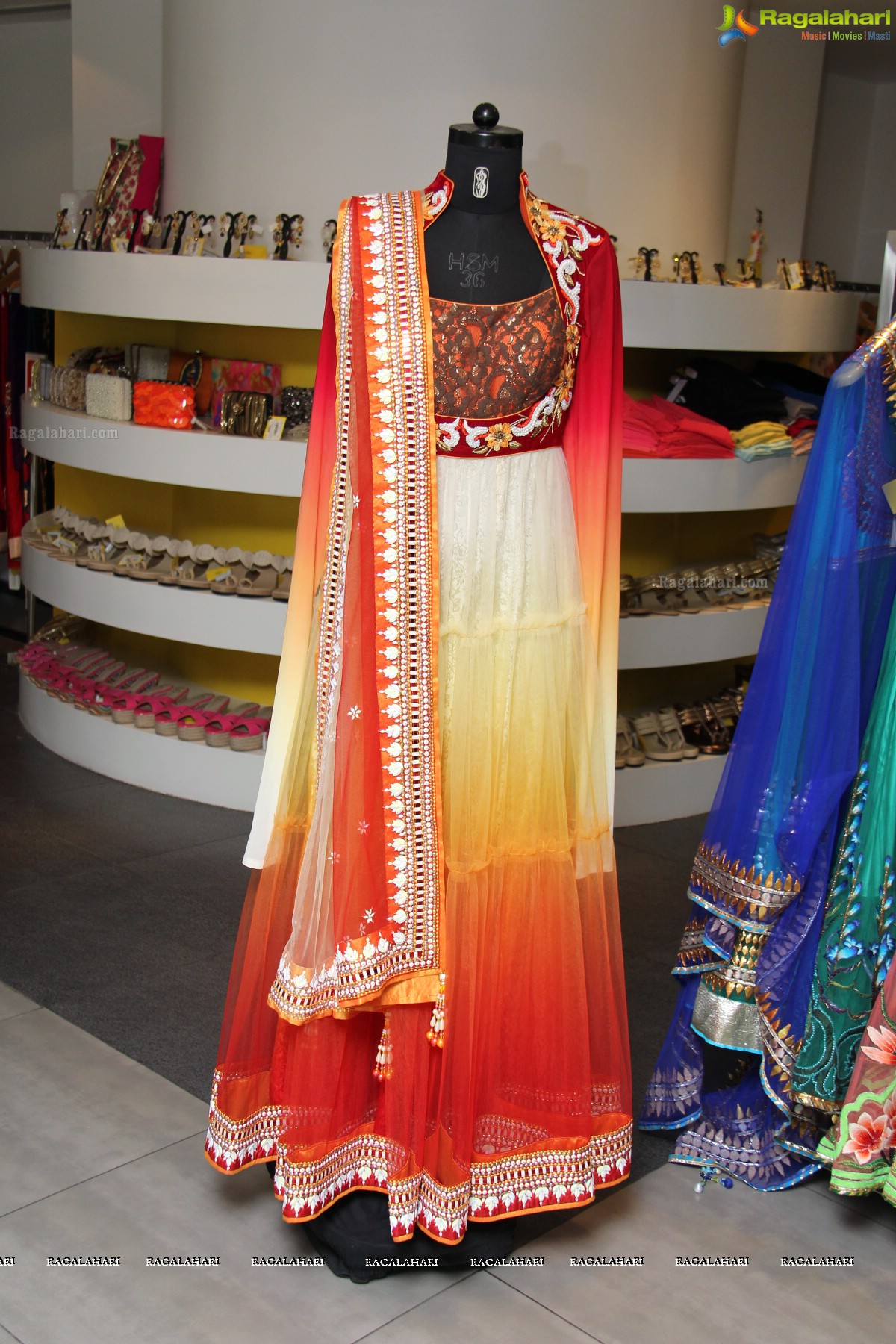 Quixotic Regalia: Rajdeep Ranawat Autumn Winter 2013 Collection Launch at Anahita