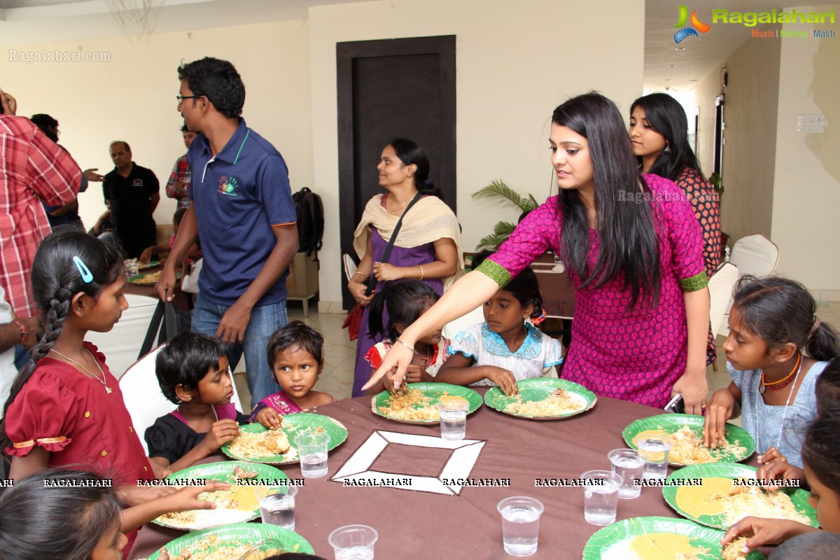 Tashu Kaushik at Helping Hands Humanity Event