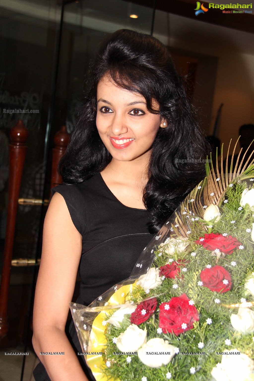 Tejaswi inaugurates Trendz Exhibition at Taj Krishna, Hyderabad