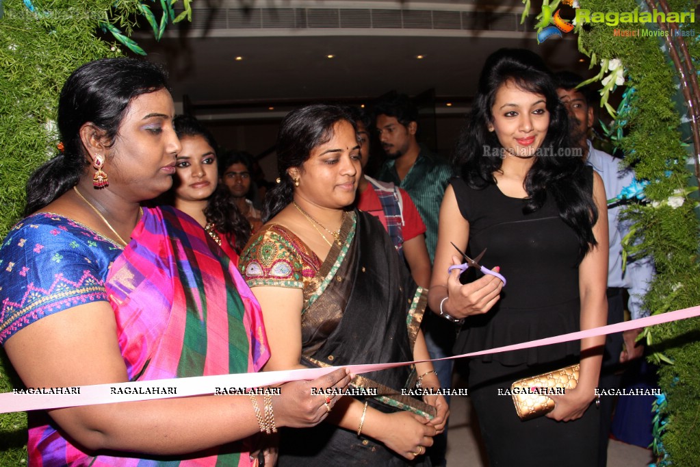 Tejaswi inaugurates Trendz Exhibition at Taj Krishna, Hyderabad