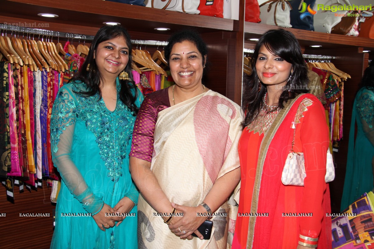 Trushna & Shruti Tibrewala TS Luxury Stores Launch, Hyderabad