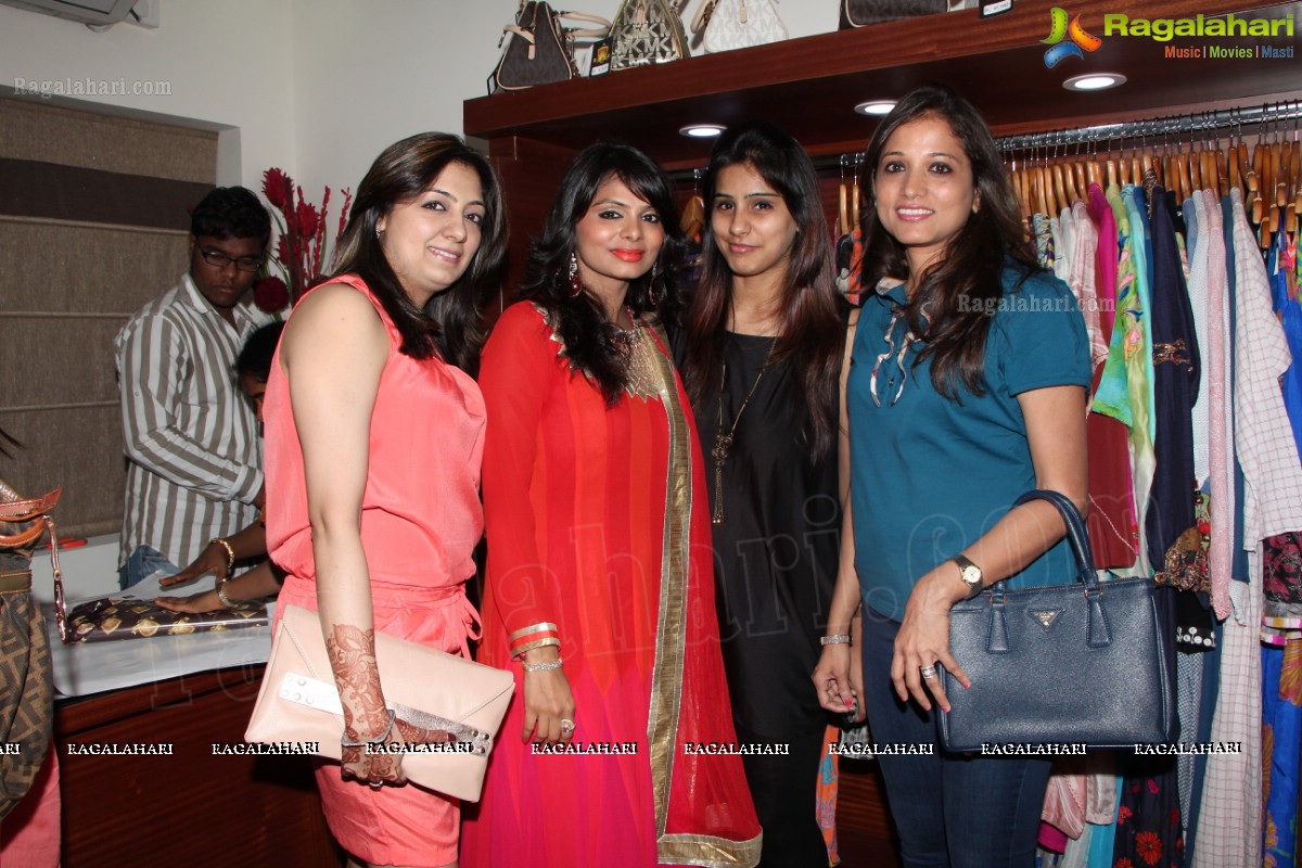 Trushna & Shruti Tibrewala TS Luxury Stores Launch, Hyderabad