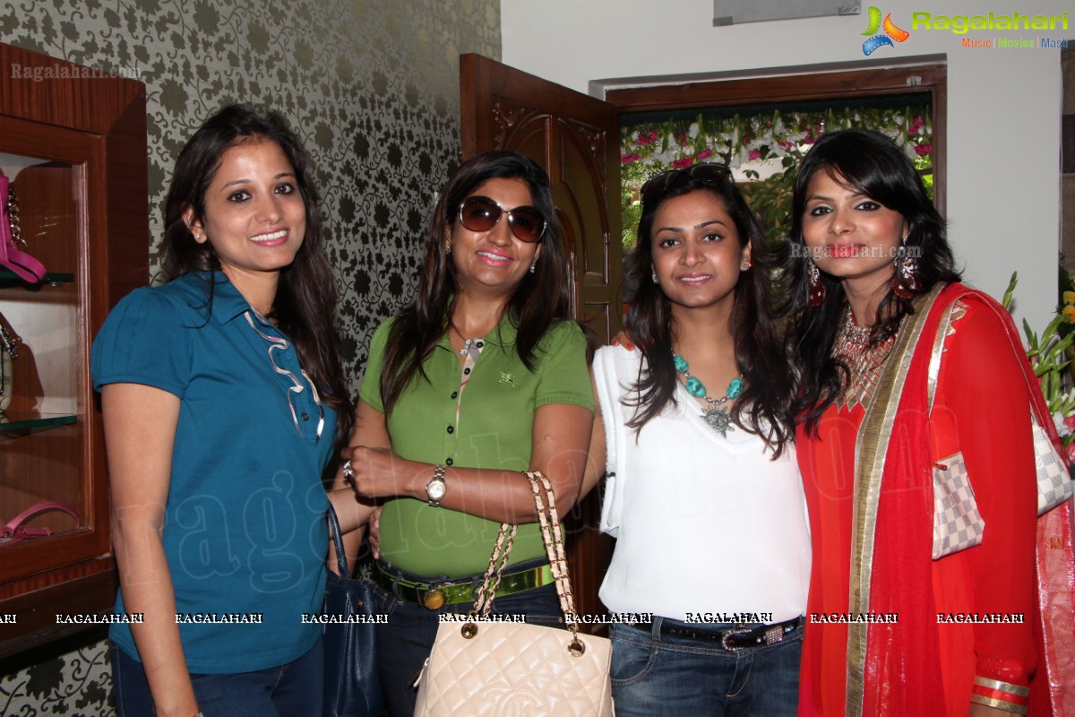 Trushna & Shruti Tibrewala TS Luxury Stores Launch, Hyderabad