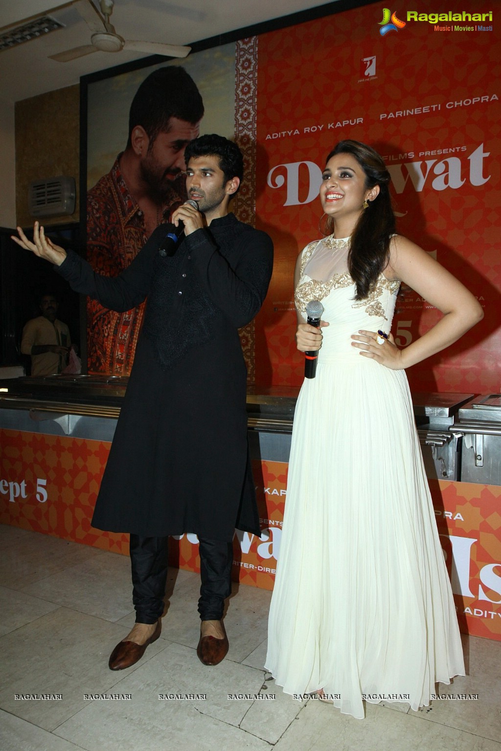 Aditya Roy Kapur and Parineeti Chopra at Daawat-e-Ishq Trailer Launch