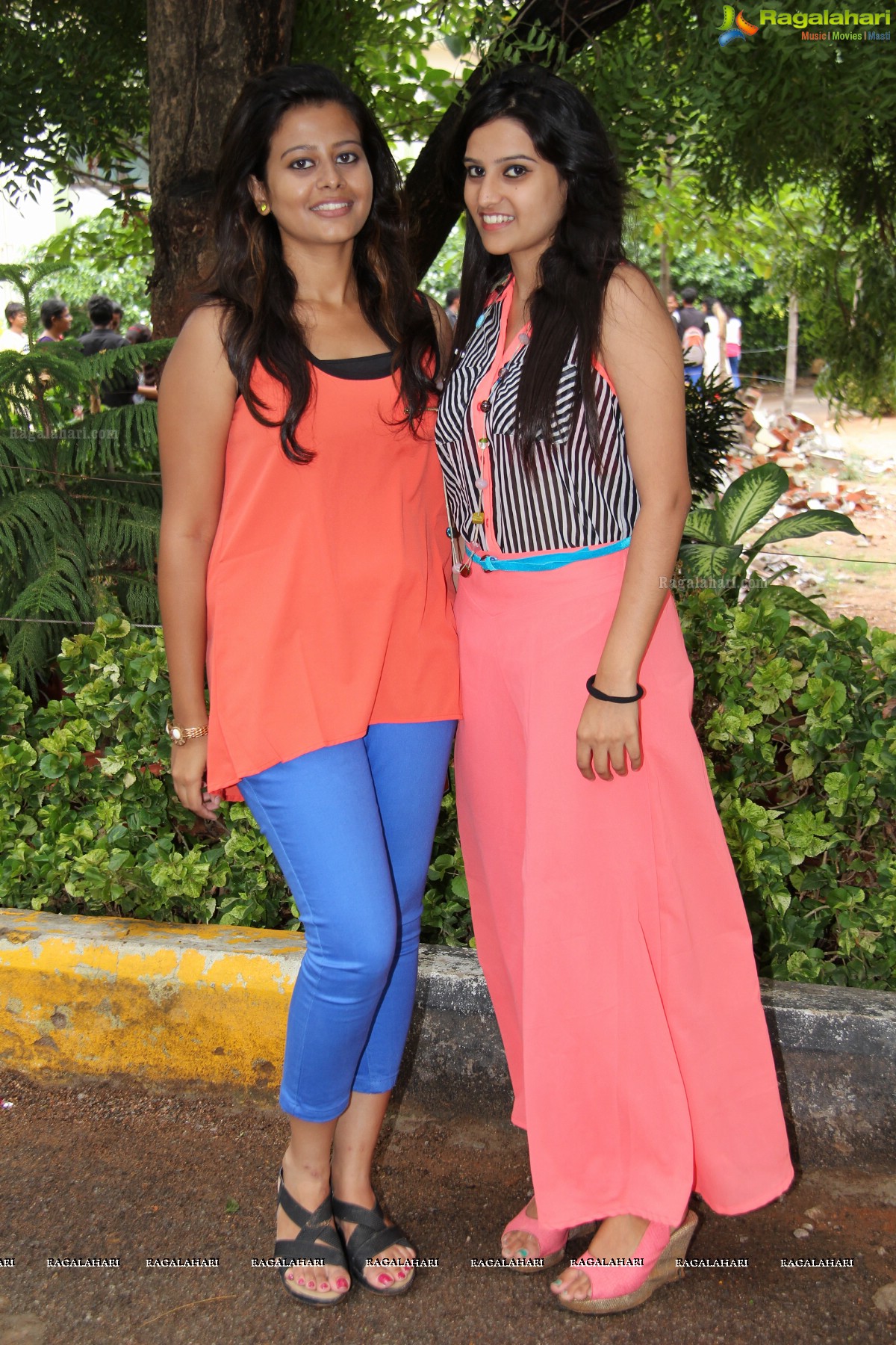 Bhavan's Vivekananda College Freshers Party 2014