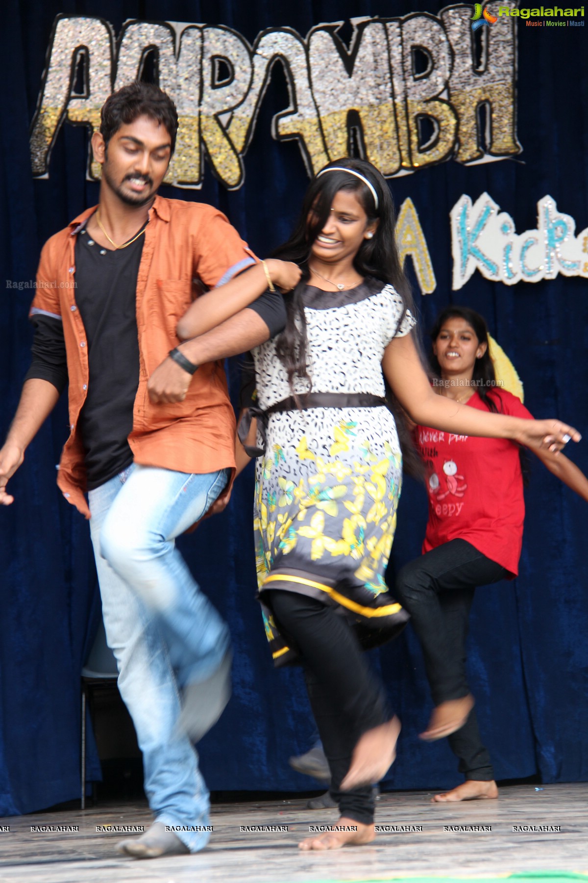 Bhavan's Vivekananda College Freshers Party 2014