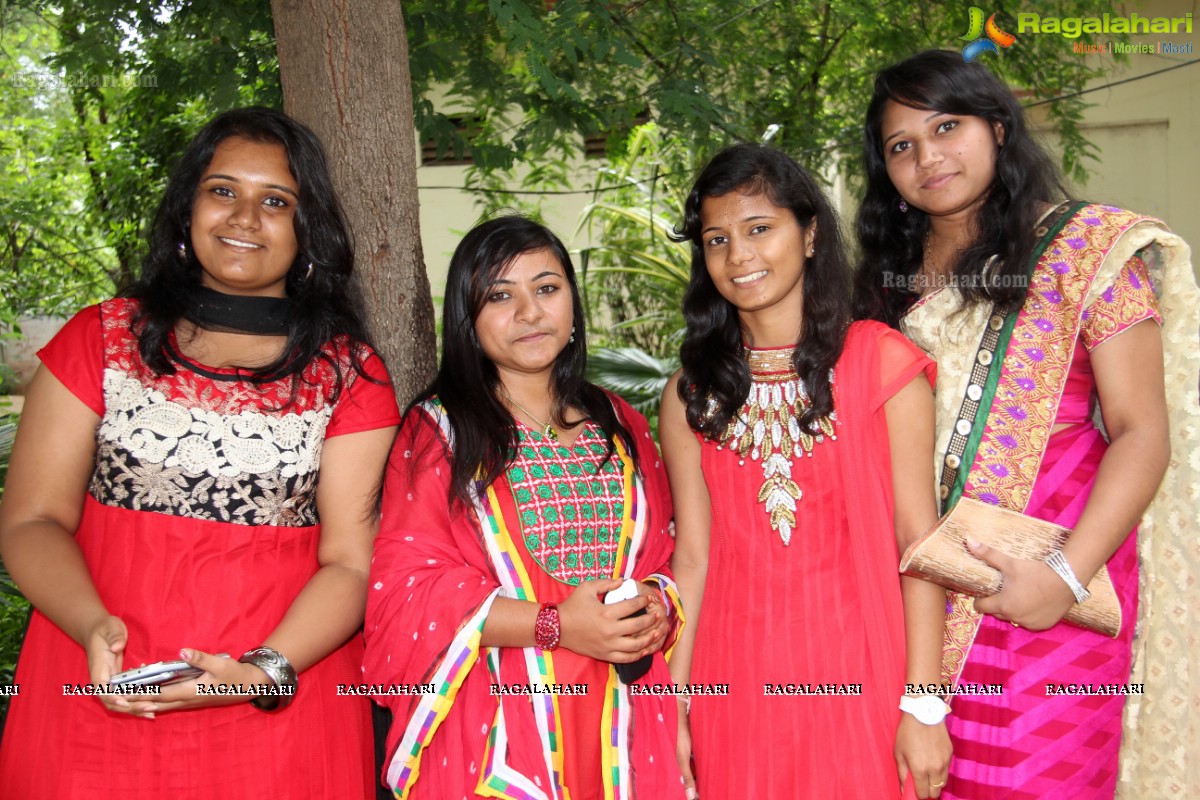 Bhavan's Vivekananda College Freshers Party 2014