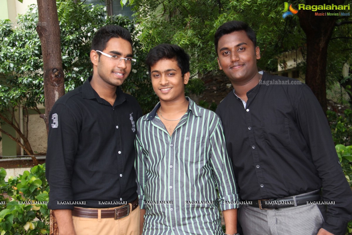 Bhavan's Vivekananda College Freshers Party 2014