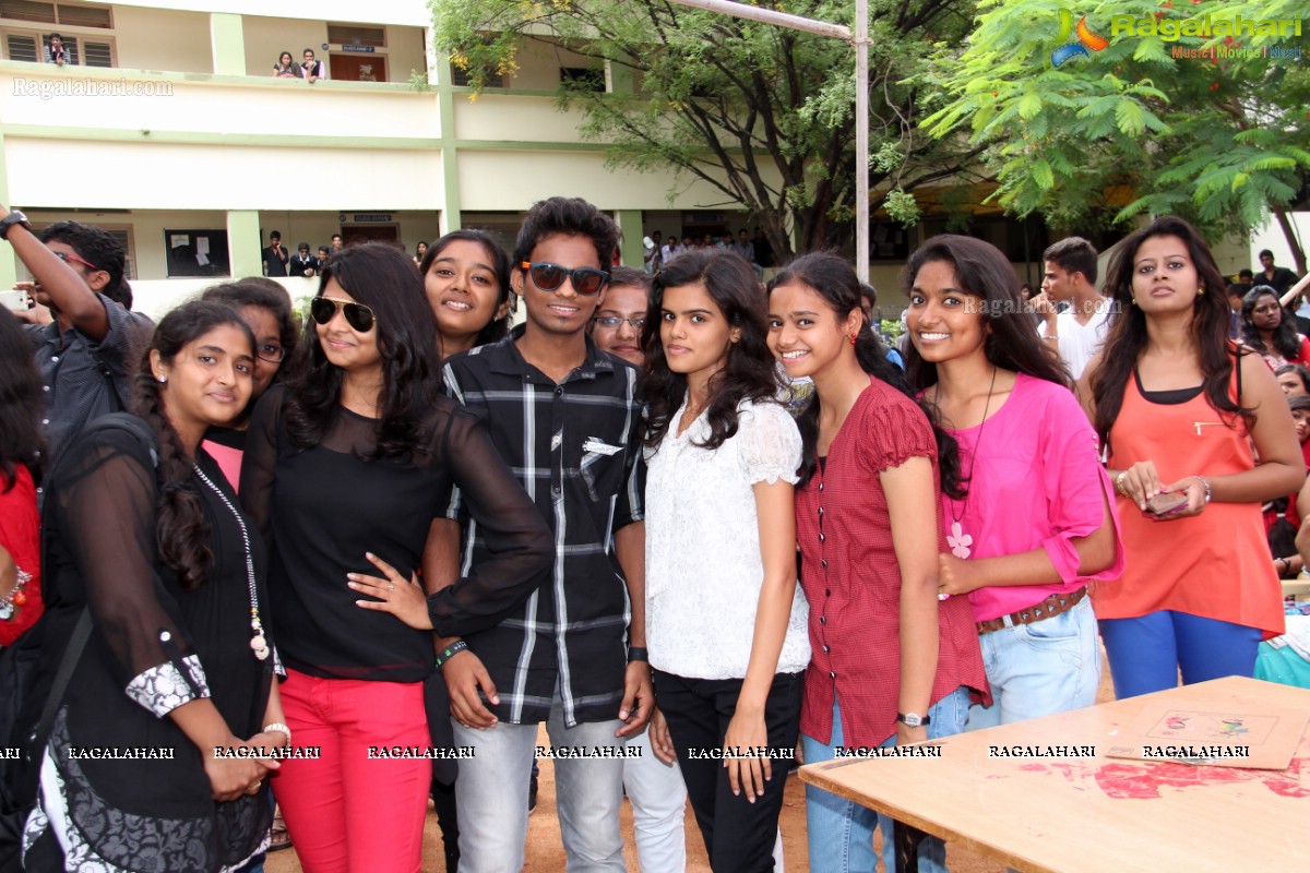 Bhavan's Vivekananda College Freshers Party 2014