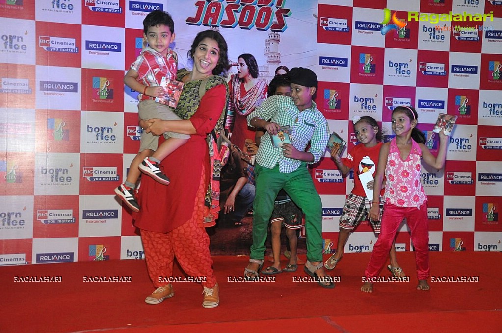 Bobby Jasoos Promotions at R City Mall, Mumbai