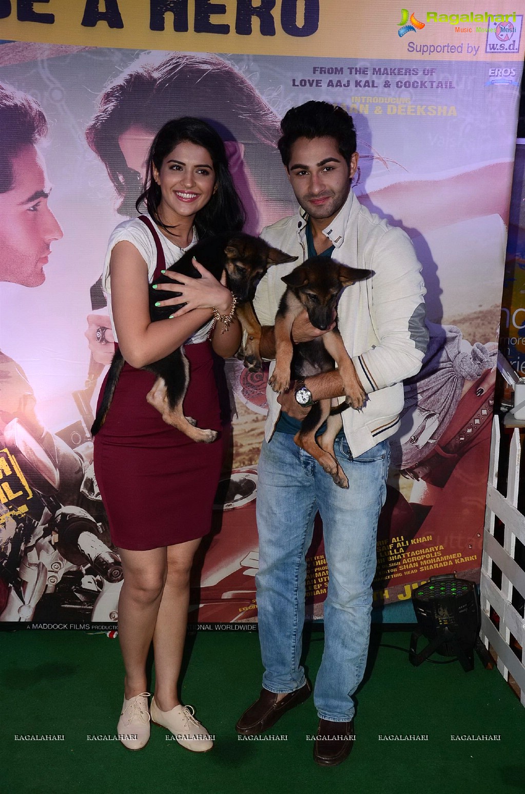 Armaan Jain and Deeksha Seth at Oberoi Mall, Mumbai