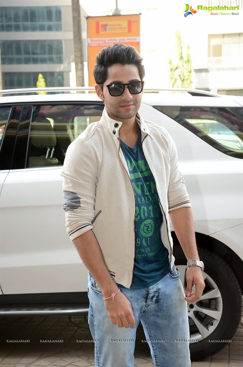 Armaan Jain and Deeksha Seth at Oberoi Mall, Mumbai