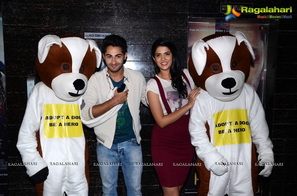 Armaan Jain and Deeksha Seth at Oberoi Mall, Mumbai