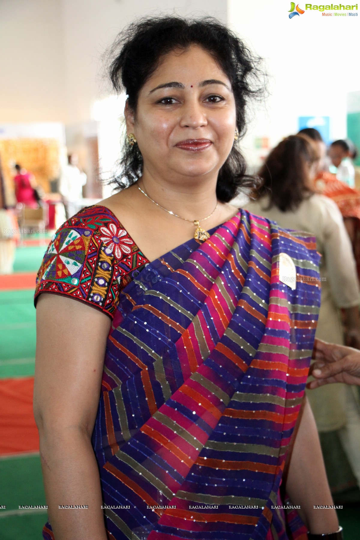 Pinky Reddy inaugurates Deep Mela 2014 - Deepshikha Mahila Club Annual Fund Raising Exhibition