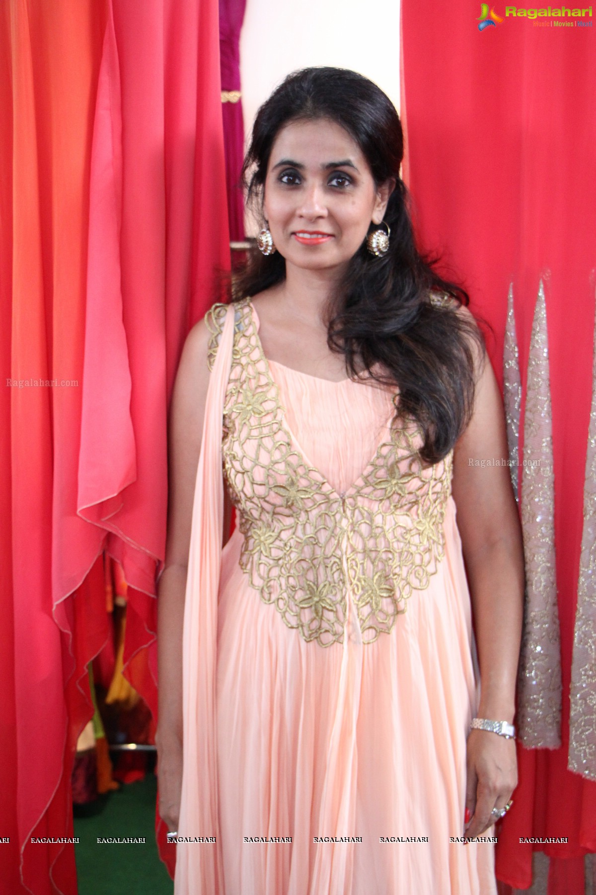 Pinky Reddy inaugurates Deep Mela 2014 - Deepshikha Mahila Club Annual Fund Raising Exhibition