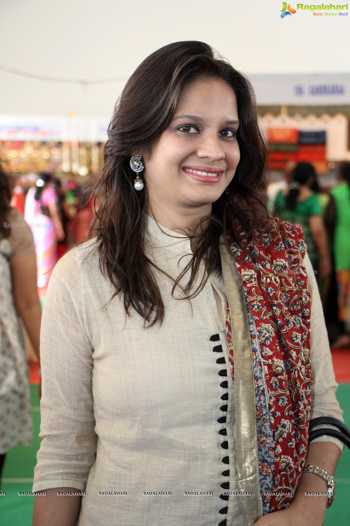 Pinky Reddy inaugurates Deep Mela 2014 - Deepshikha Mahila Club Annual Fund Raising Exhibition