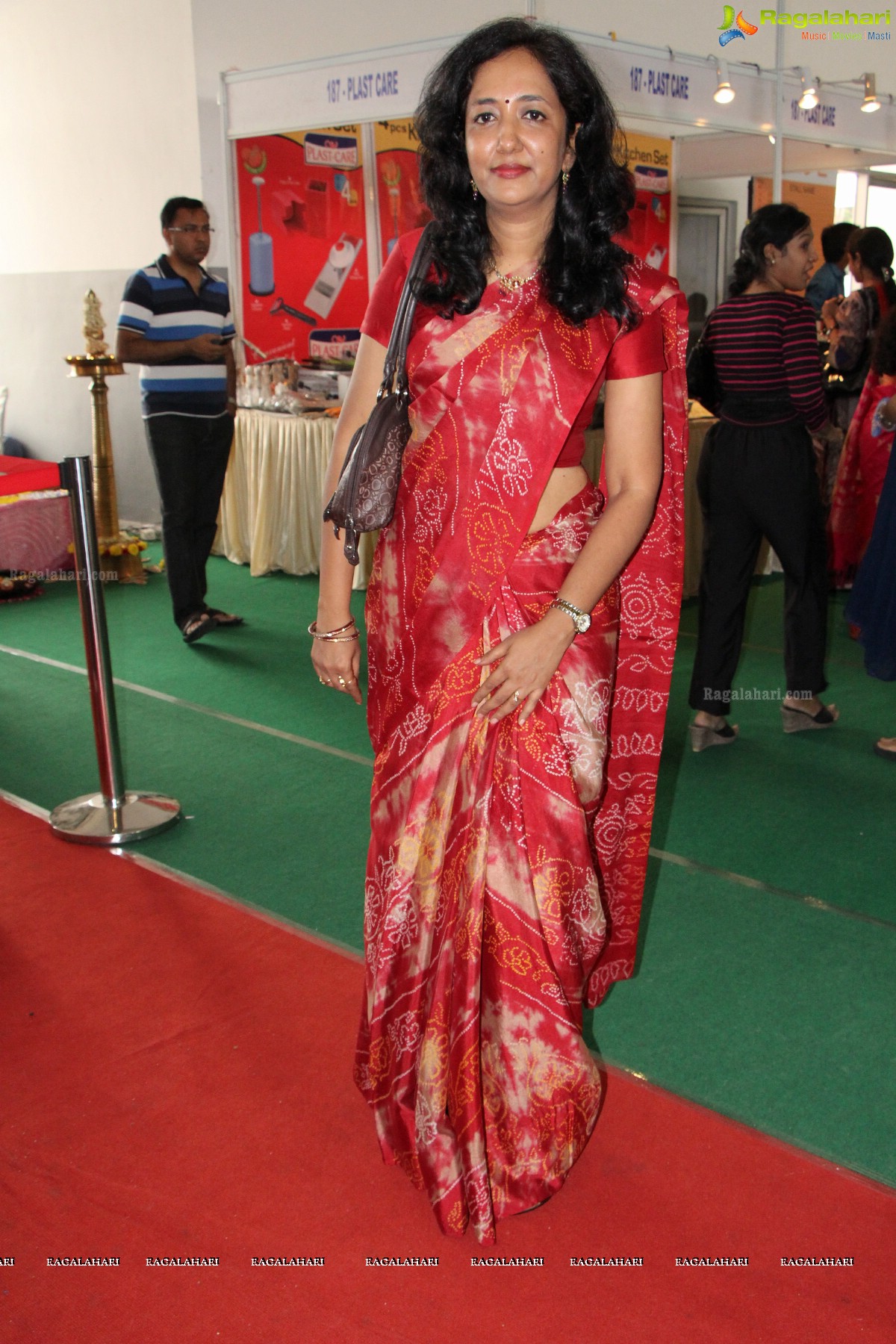 Pinky Reddy inaugurates Deep Mela 2014 - Deepshikha Mahila Club Annual Fund Raising Exhibition