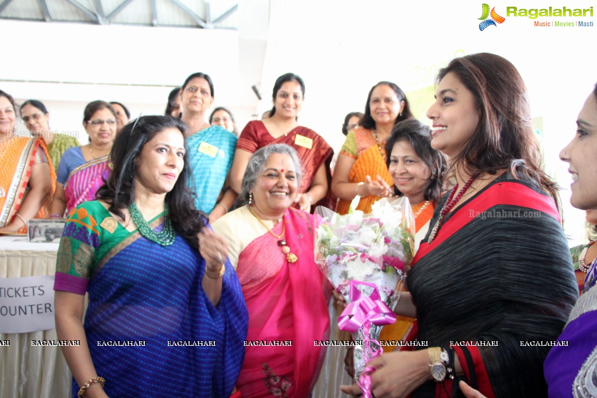 Pinky Reddy inaugurates Deep Mela 2014 - Deepshikha Mahila Club Annual Fund Raising Exhibition