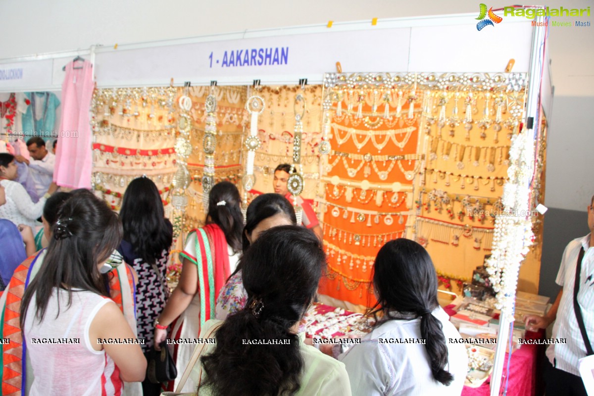 Pinky Reddy inaugurates Deep Mela 2014 - Deepshikha Mahila Club Annual Fund Raising Exhibition