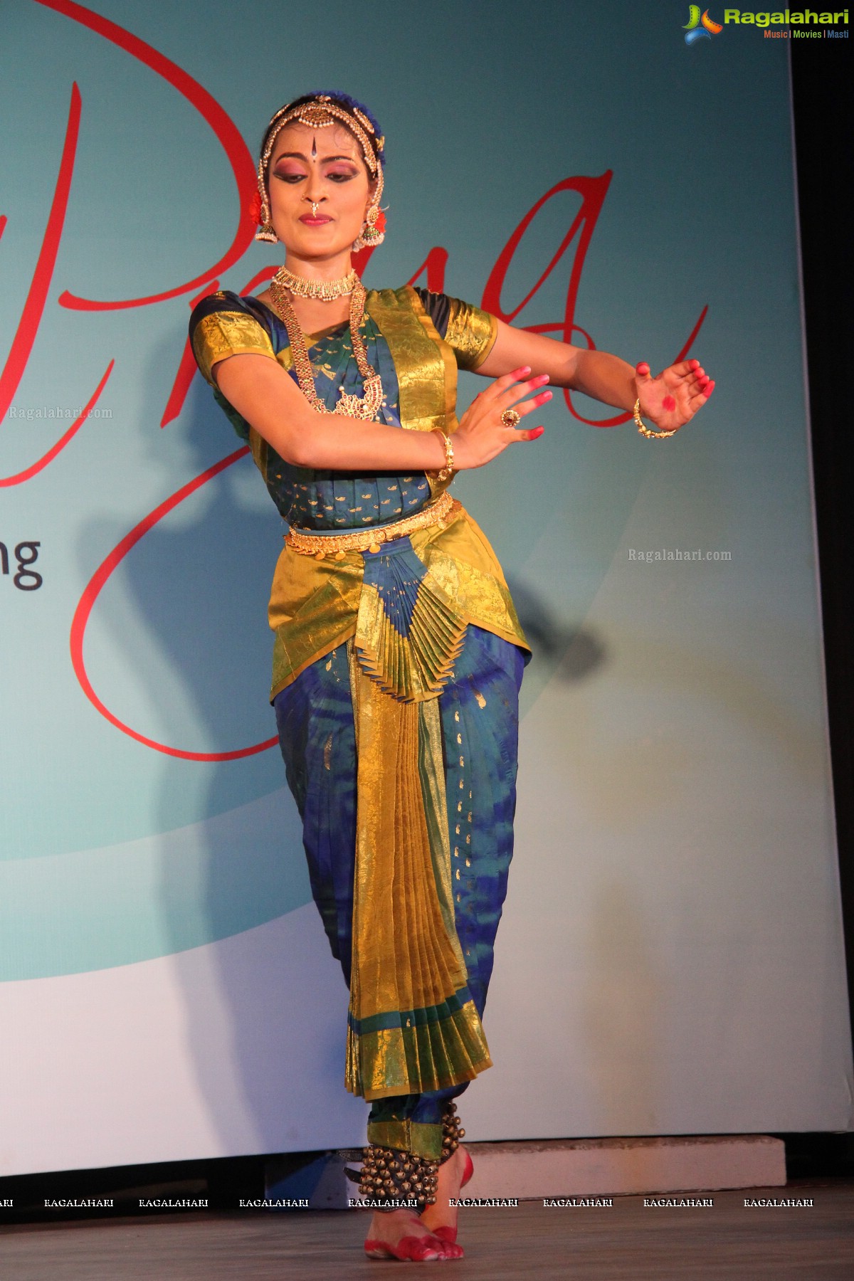 Bharatanatyam by Akhila Kovvuri at Telugu University Auditorium, Hyderabad 