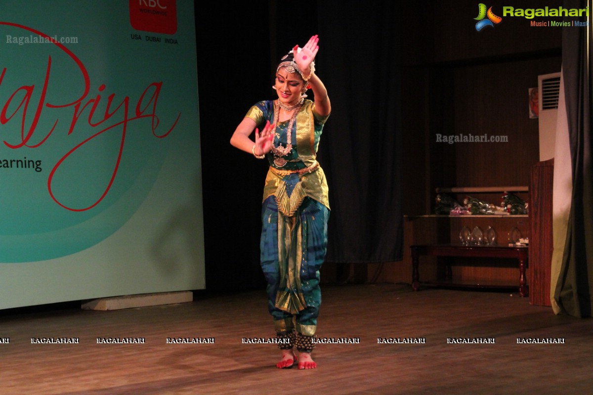 Bharatanatyam by Akhila Kovvuri at Telugu University Auditorium, Hyderabad 