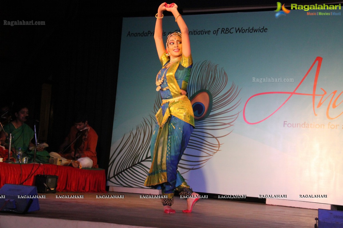 Bharatanatyam by Akhila Kovvuri at Telugu University Auditorium, Hyderabad 