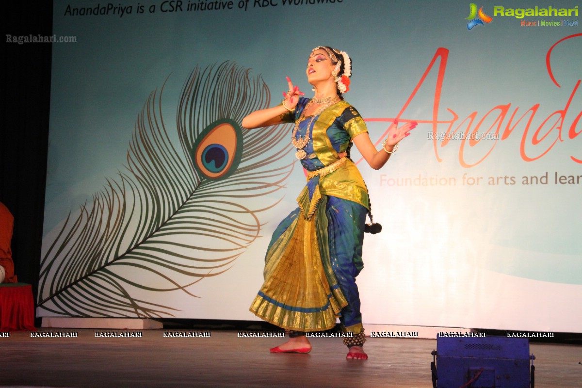 Bharatanatyam by Akhila Kovvuri at Telugu University Auditorium, Hyderabad 