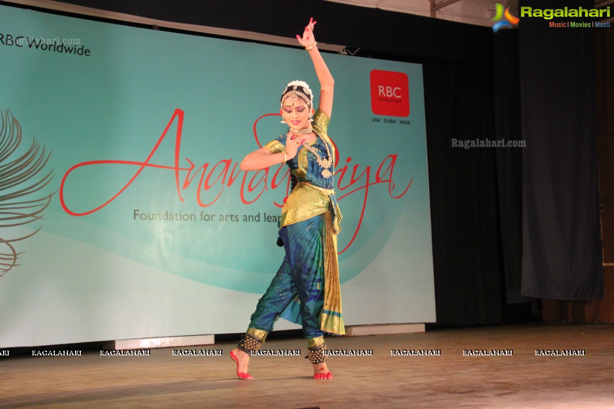 Bharatanatyam by Akhila Kovvuri at Telugu University Auditorium, Hyderabad 