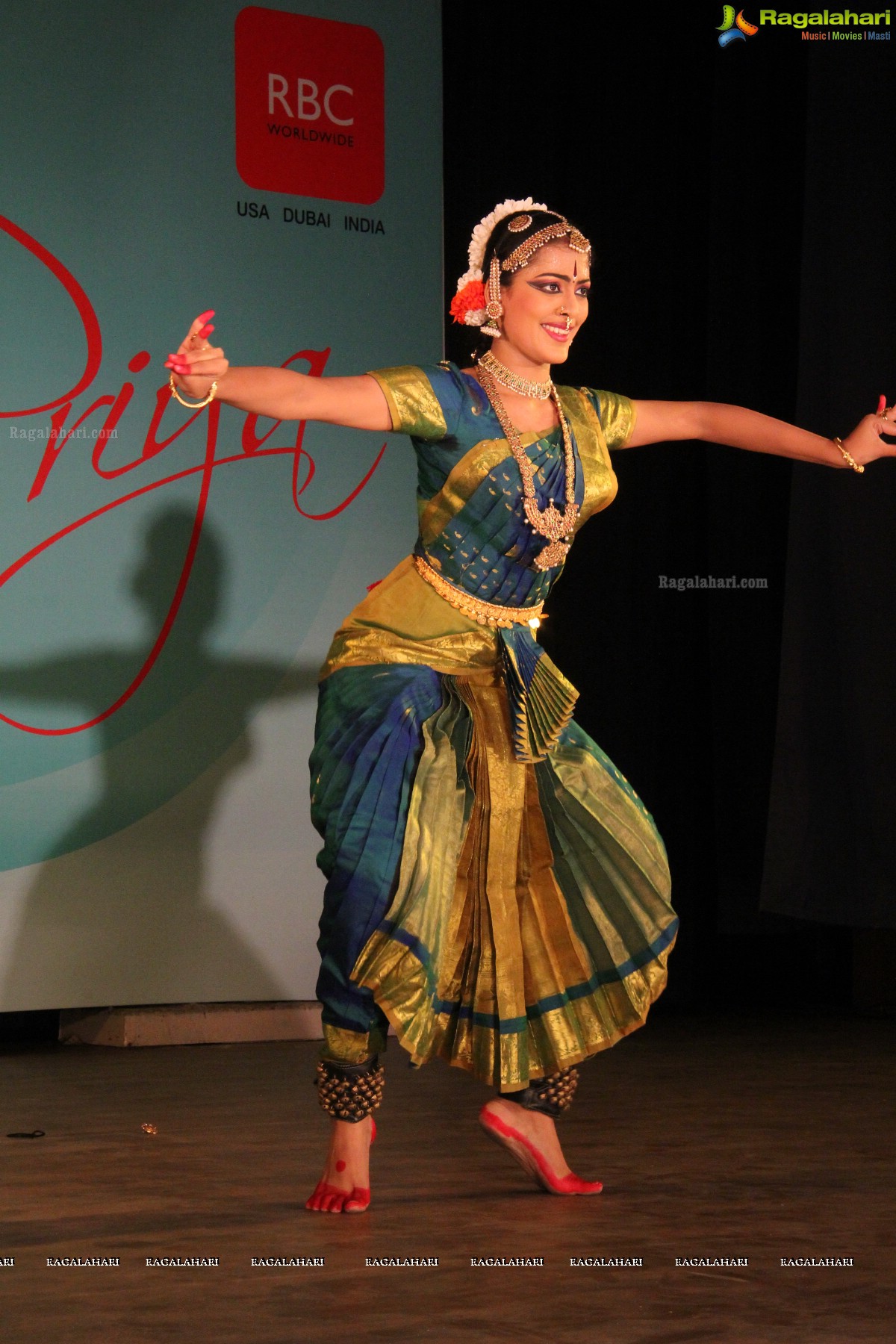 Bharatanatyam by Akhila Kovvuri at Telugu University Auditorium, Hyderabad 