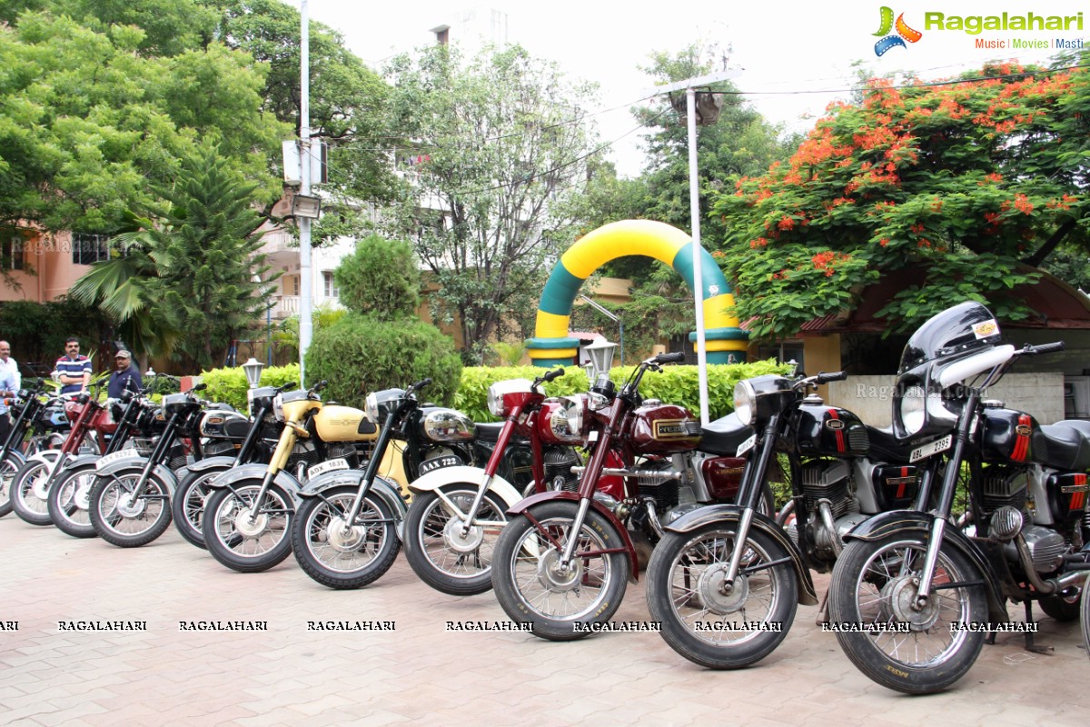 International Jawa Day Celebrations 2014 by Yezdi Club of Hyderabad