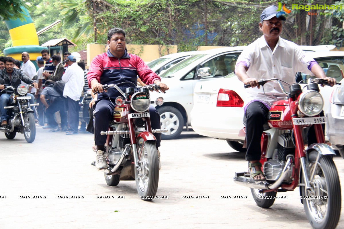 International Jawa Day Celebrations 2014 by Yezdi Club of Hyderabad