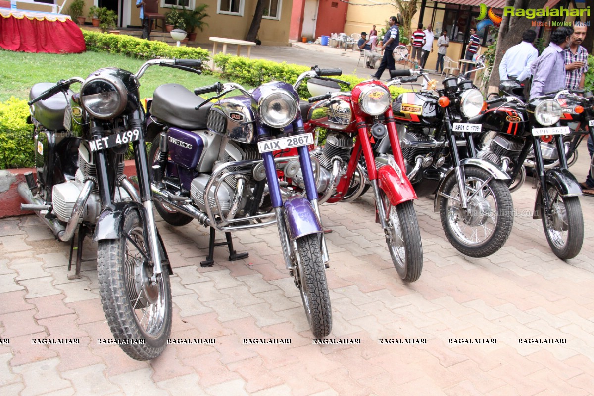 International Jawa Day Celebrations 2014 by Yezdi Club of Hyderabad