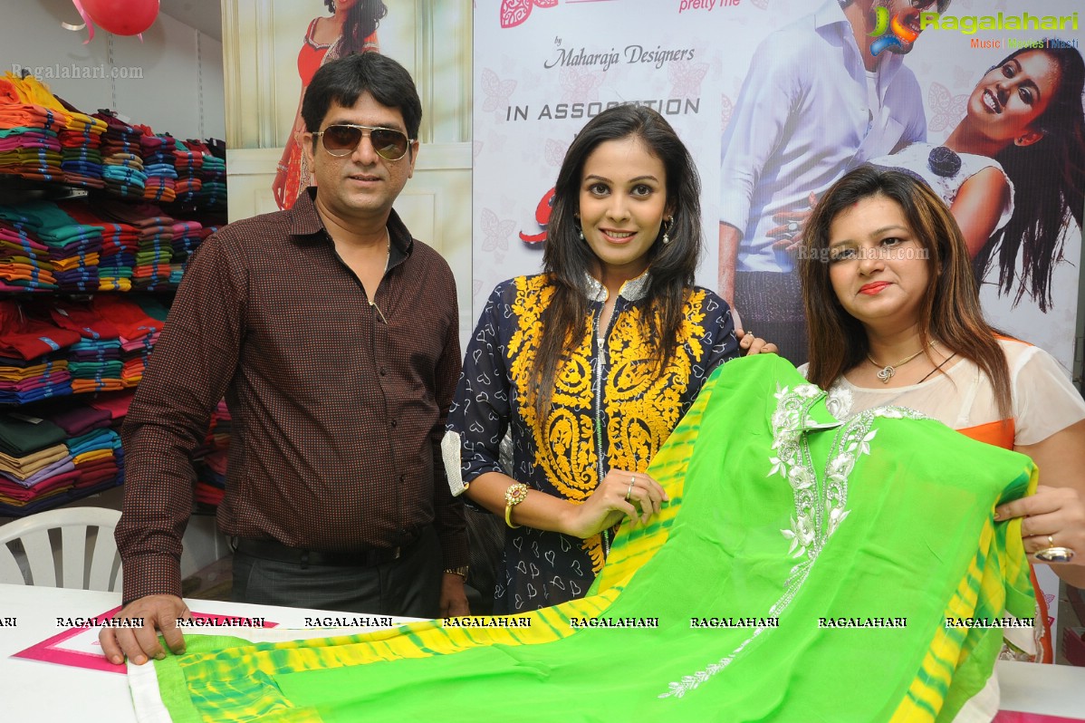 Kiraak Team inaugurates Kaira by Maharaja Designers in Hyderabad