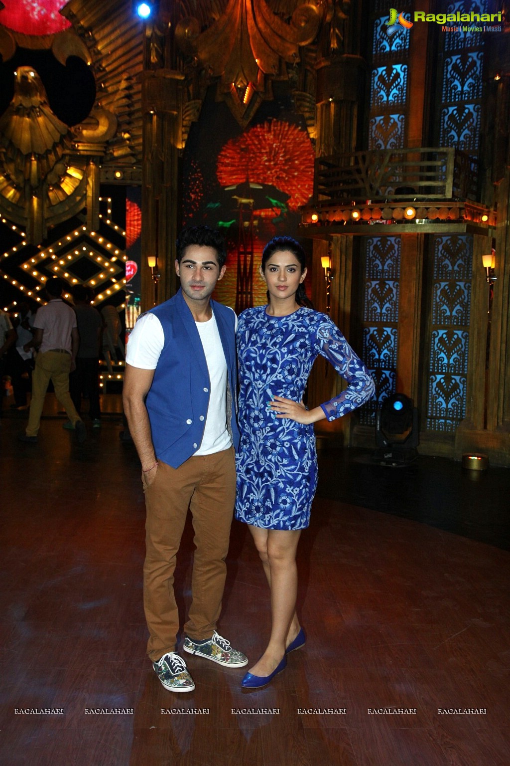 Armaan-Deeksha Seth on the sets of Entertainment Ke Liye Kuch Bhi Karega