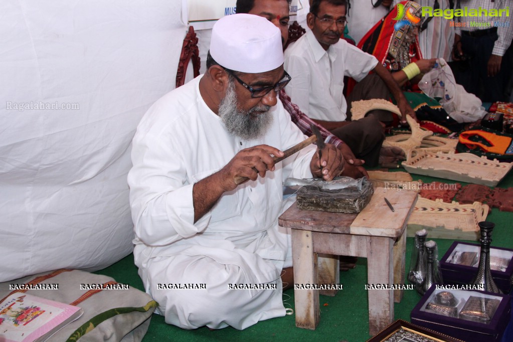 Lepakshi Handicrafts And Handlooms Exhibition (July 2014)