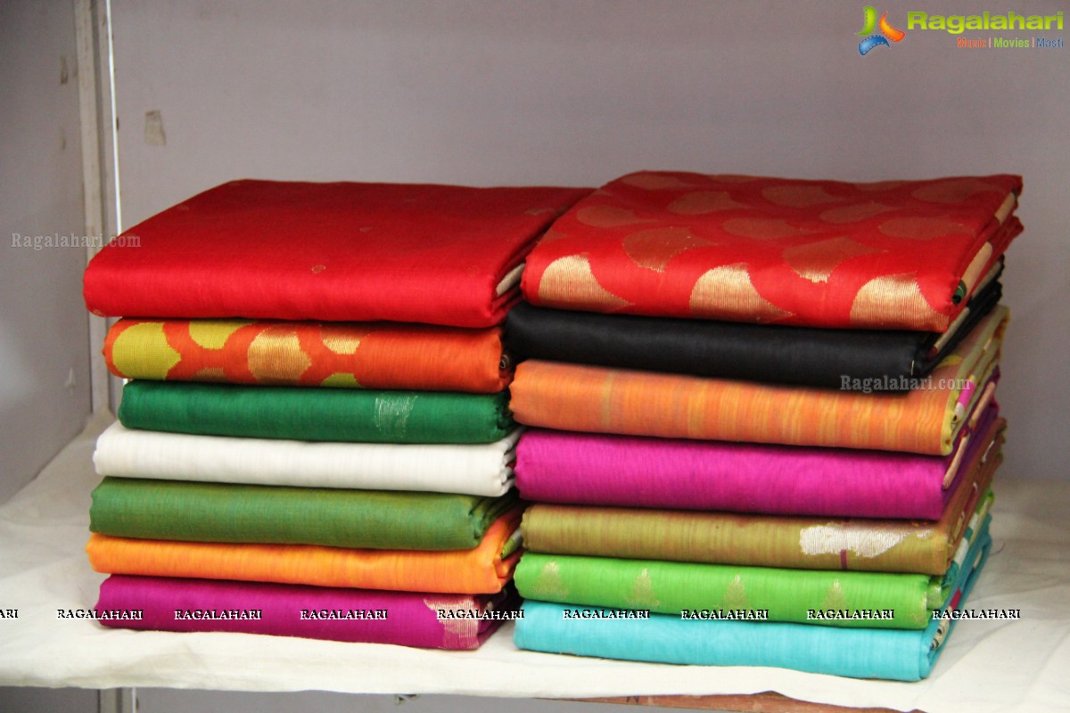 Lepakshi Handloom Cotton & Silk Fab at Ashiana Banquet Hall, Hyderabad