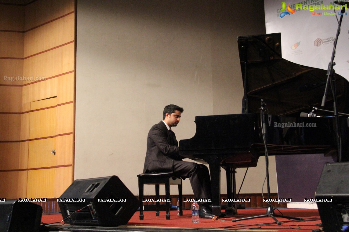 Monsoon Jazz 2014: Concert With The Sharik Hasan Quartet