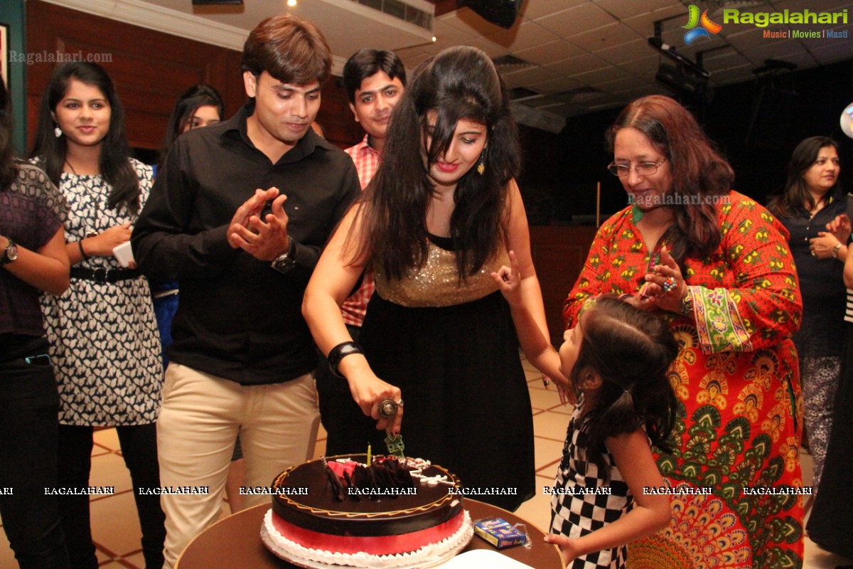 Neha Palan Birthday Bash 2014 at Cuba Libre