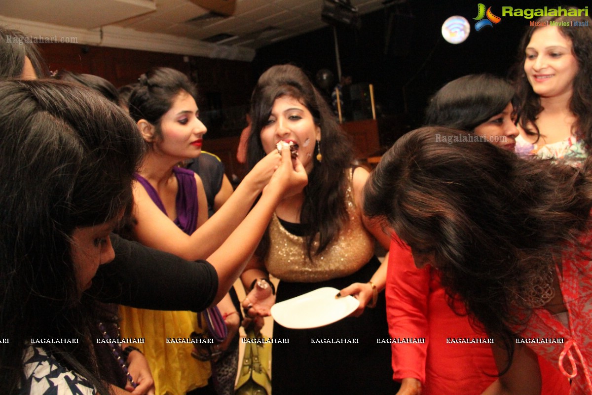 Neha Palan Birthday Bash 2014 at Cuba Libre