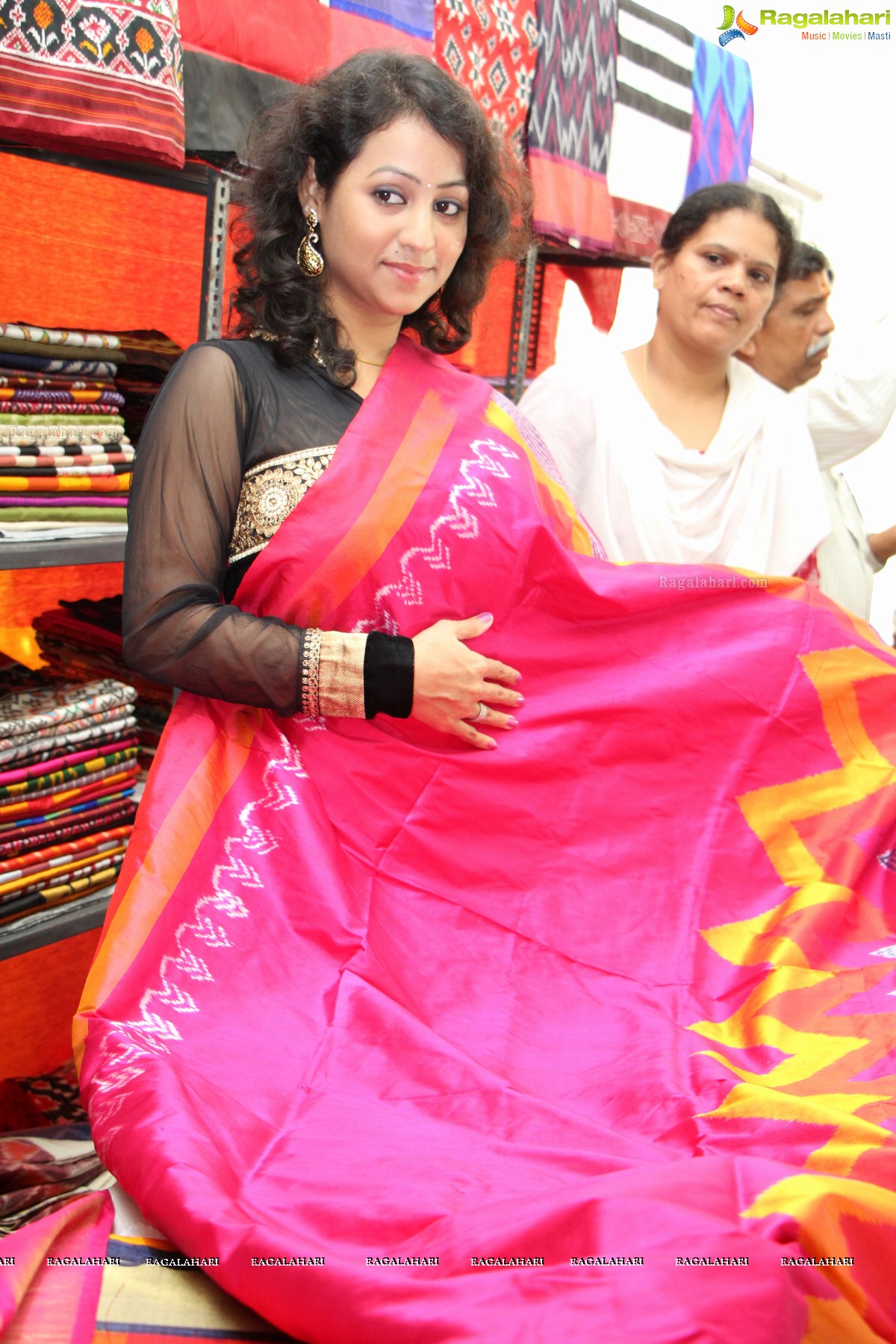 Deepu Naidu inaugurates Pochampally IKAT Art Mela, Hyderabad