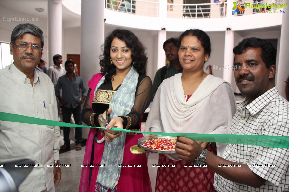 Deepu Naidu inaugurates Pochampally IKAT Art Mela, Hyderabad