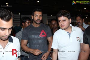 Reebok John Abraham